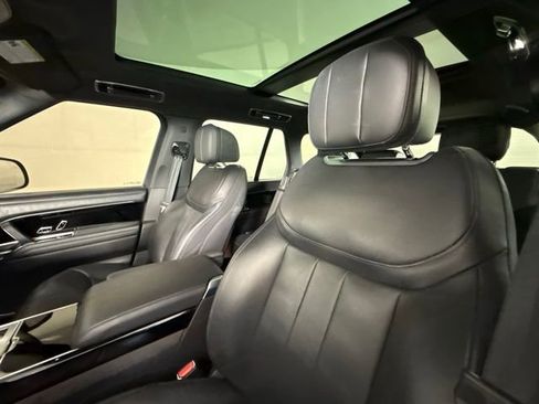 Used 2023 Land Rover Range Rover SE image 5