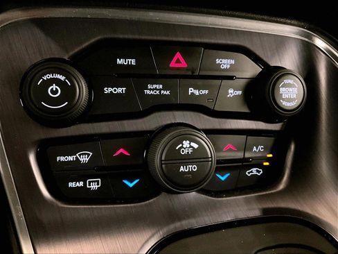 Used 2018 Dodge Challenger R/T Scat Pack RWD image 31