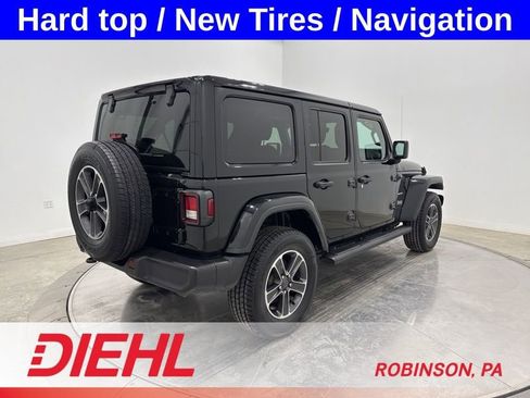Used 2023 Jeep Wrangler Unlimited Sahara AWD/4WD image 7
