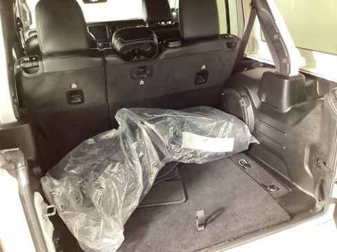 Used 2021 Jeep Wrangler Unlimited Sahara AWD/4WD image 26
