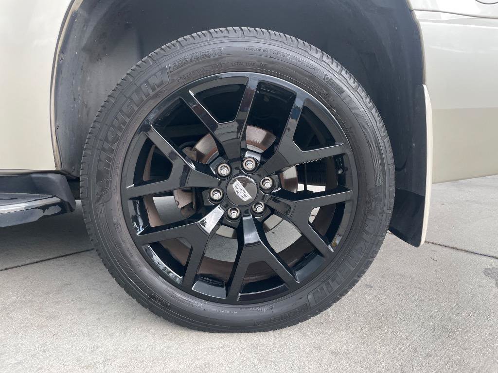 Used 2007 Cadillac Escalade AWD w/ Information Package image 34