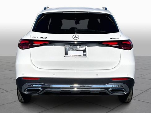 Certified 2025 Mercedes-Benz GLC 300 4MATIC image 4