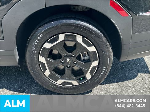 Used 2025 Hyundai Santa Fe SEL FWD image 23