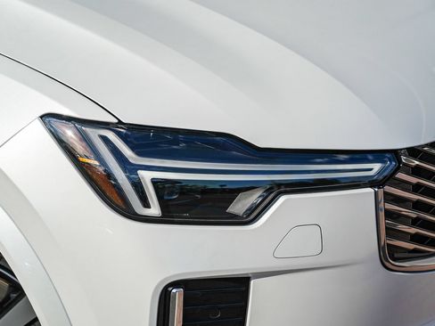 Certified 2026 Volvo XC90 B6 Core AWD/4WD image 2