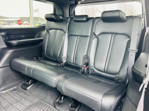 Used 2025 Jeep Wagoneer Series II image 28