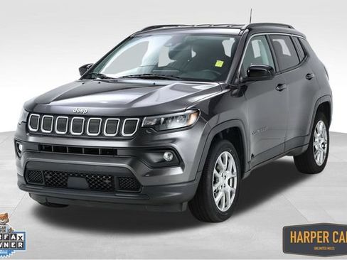 Used 2022 Jeep Compass Latitude AWD/4WD image 1