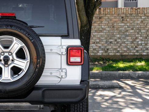 Used 2019 Jeep Wrangler Unlimited Sport S image 61