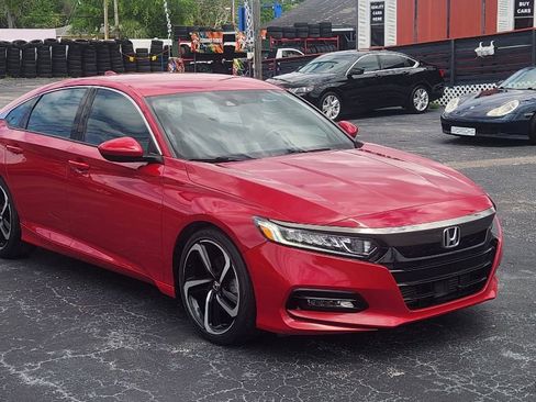 Used 2018 Honda Accord Sport image 8