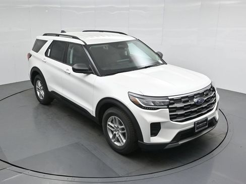 New 2026 Ford Explorer Active RWD image 40