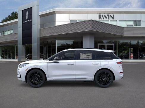 New 2026 Lincoln Corsair Premiere image 3