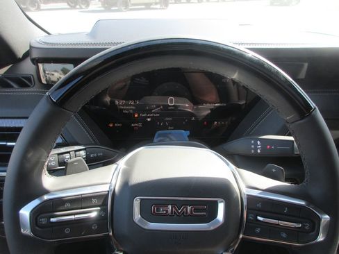 New 2026 GMC Yukon XL Elevation w/ Elevation Premium Package AWD/4WD image 18