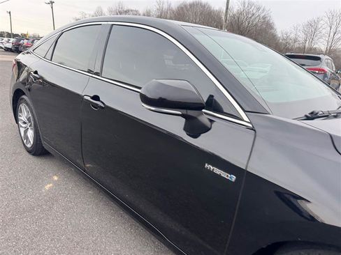 Used 2019 Toyota Avalon XLE w/ All Weather Liner Package image 22