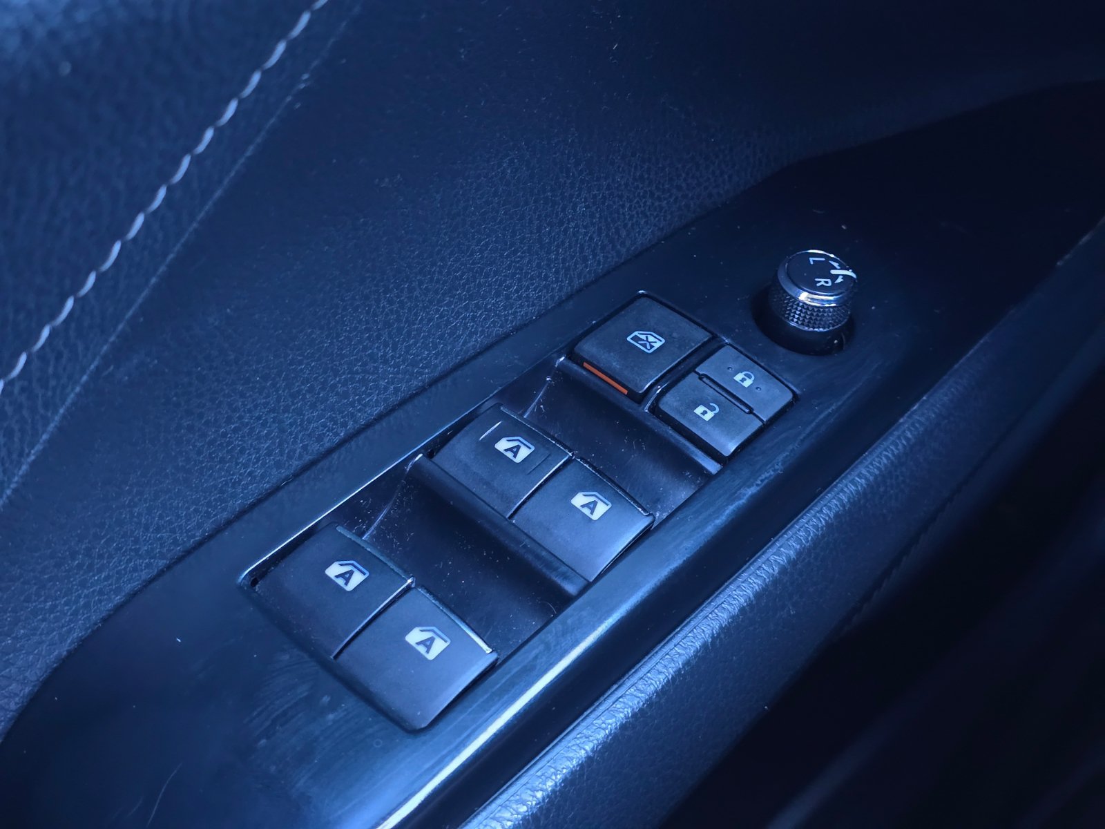 Used 2018 Toyota Camry XSE FWD image 23