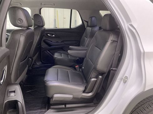 Used 2020 Chevrolet Traverse LT w/ LPO, Floor Liner Package FWD image 22