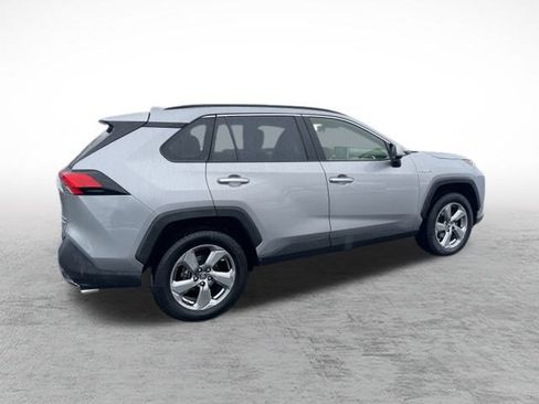 Used 2019 Toyota RAV4 Limited image 7