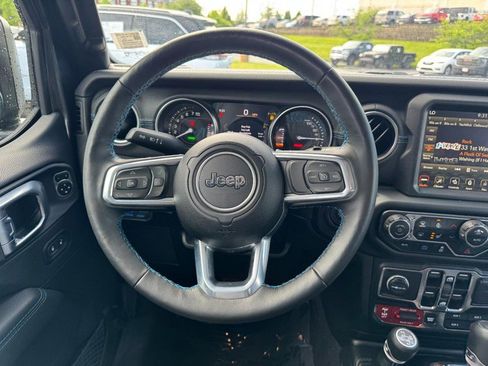 Used 2023 Jeep Wrangler Unlimited Rubicon 4xe w/ Cold Weather Group AWD/4WD image 12