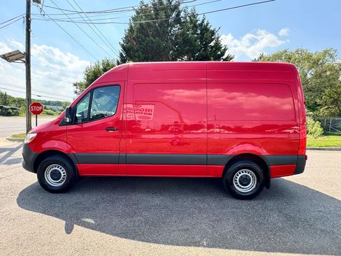 Used 2024 Mercedes-Benz Sprinter 2500 image 9