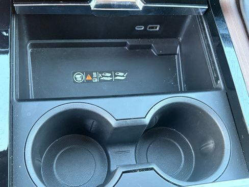 Used 2025 GMC Yukon XL Denali AWD/4WD image 26