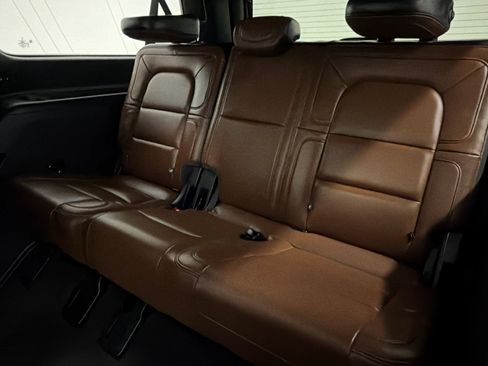 Used 2022 Lincoln Navigator L Reserve AWD/4WD image 22