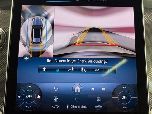 Used 2025 Mercedes-Benz GLC 350e GLC 350e w/ AMG Line image 21