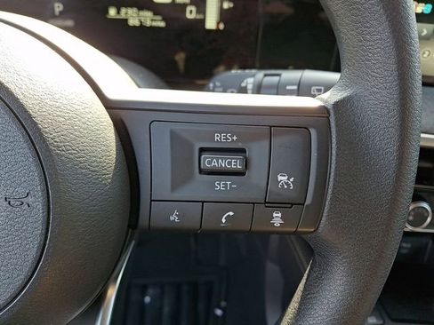 Certified 2025 Nissan Kicks SV image 25