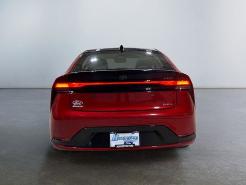 Used 2024 Toyota Prius Limited image 4