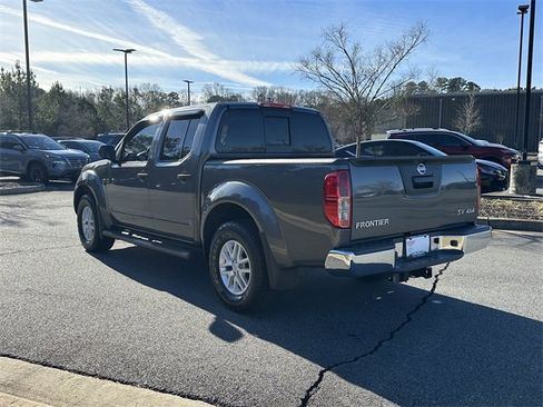 Used 2019 Nissan Frontier SV image 6