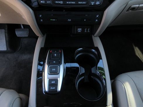 Used 2016 Honda Pilot Elite image 25