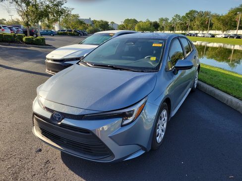 Used 2023 Toyota Corolla LE FWD image 1