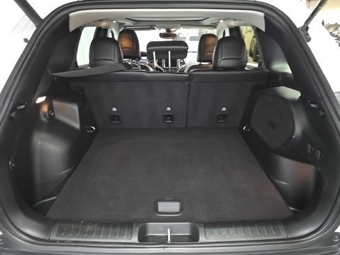 Used 2022 Jeep Cherokee Trailhawk w/ Sun, Sound & Nav Group image 10