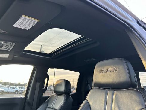 Used 2021 Chevrolet Silverado 1500 High Country image 23