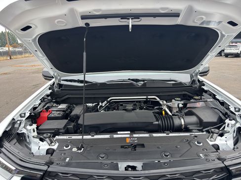 Certified 2026 Chevrolet Colorado ZR2 w/ ZR2 Bison Edition image 9