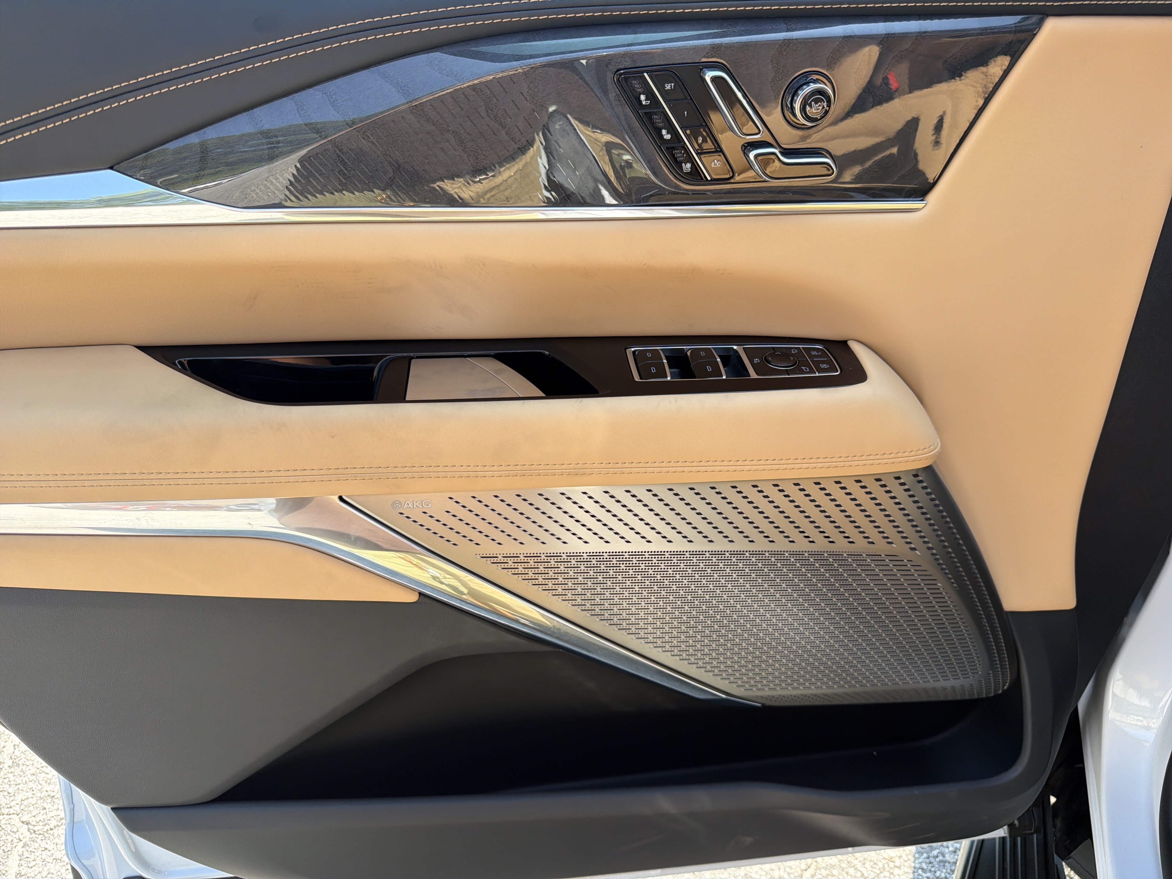 New 2026 Cadillac Escalade IQ Luxury 2 AWD/4WD image 11