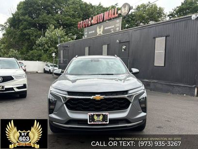 Used 2025 Chevrolet Trax LT