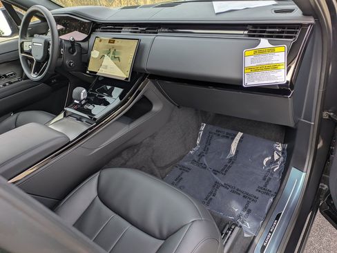 New 2026 Land Rover Range Rover Sport Dynamic SE image 29