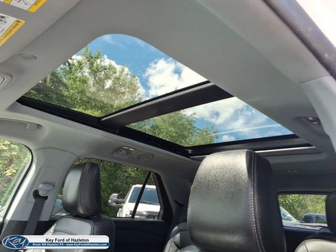 Used 2023 Ford Explorer Limited w/ Limited Technology Package AWD/4WD image 15
