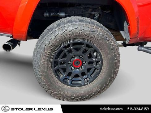 Used 2016 Toyota Tacoma TRD Sport w/ Towing Package image 9