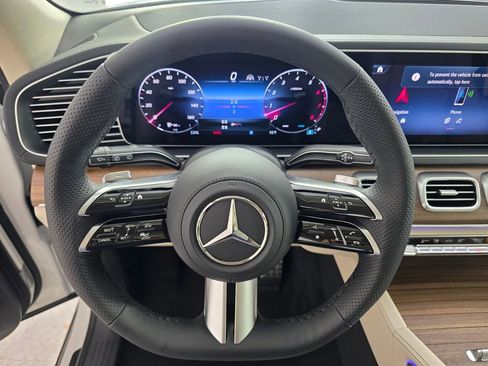 New 2026 Mercedes-Benz GLS 450 4MATIC image 15