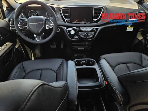 New 2026 Chrysler Voyager LX FWD image 11