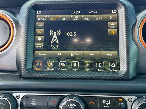 Used 2022 Jeep Gladiator Mojave image 30