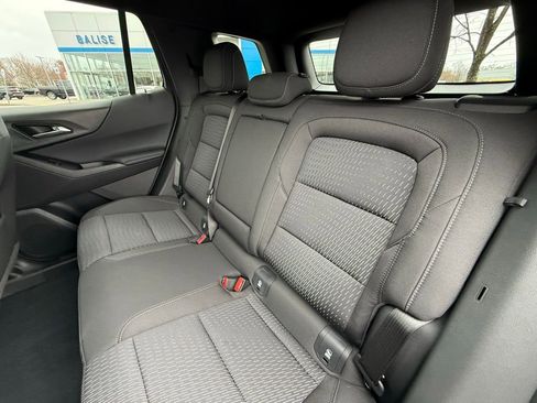 Used 2025 Chevrolet Equinox LT image 23