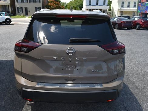 Used 2024 Nissan Rogue SV w/ SV Premium Package AWD/4WD image 5