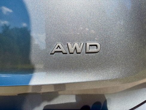 Used 2024 Nissan Rogue S AWD/4WD image 13