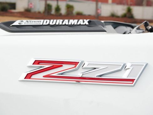 Used 2023 Chevrolet Silverado 2500 LT image 8