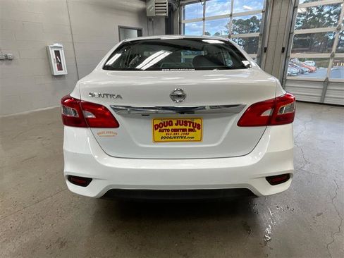 Used 2018 Nissan Sentra S image 4
