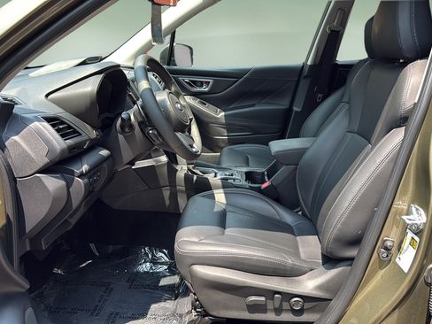 Used 2024 Subaru Forester Touring AWD/4WD image 12