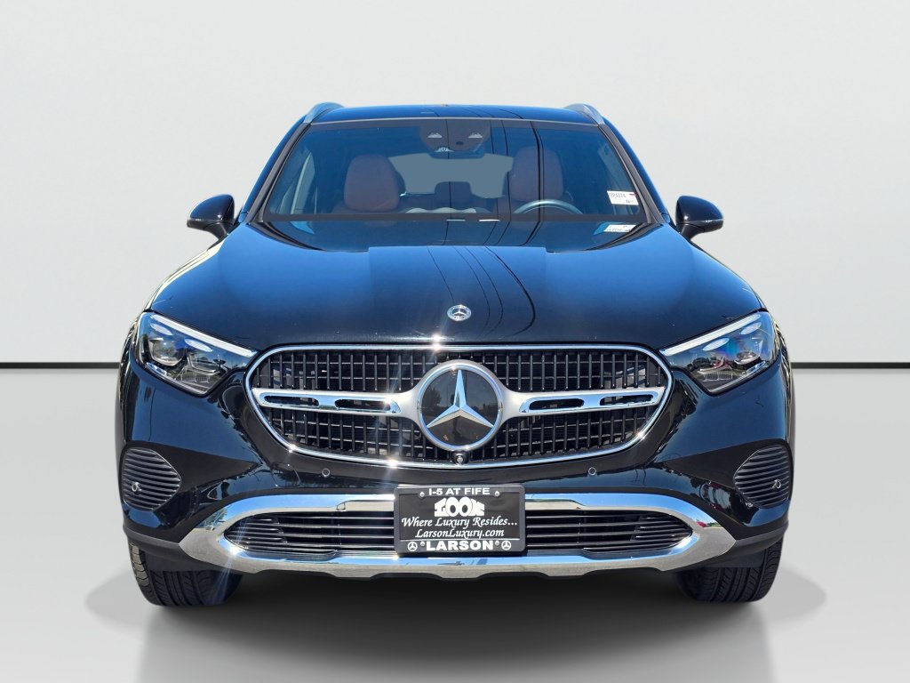 Used 2023 Mercedes-Benz GLC 300 4MATIC w/ Pinnacle Trim Package image 9