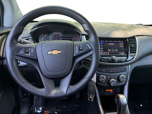 Used 2020 Chevrolet Trax LT AWD/4WD image 10