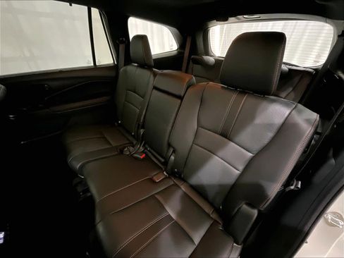 Used 2022 Honda Pilot TrailSport image 15