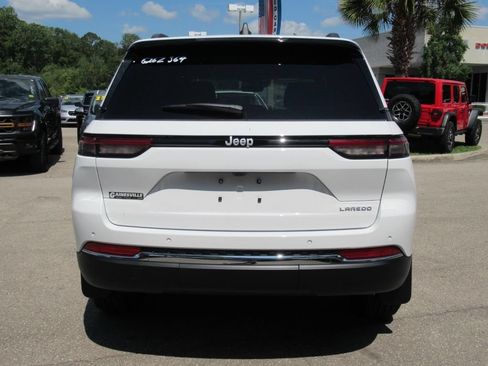 New 2026 Jeep Grand Cherokee Laredo w/ MOPAR Finishing Package RWD image 6
